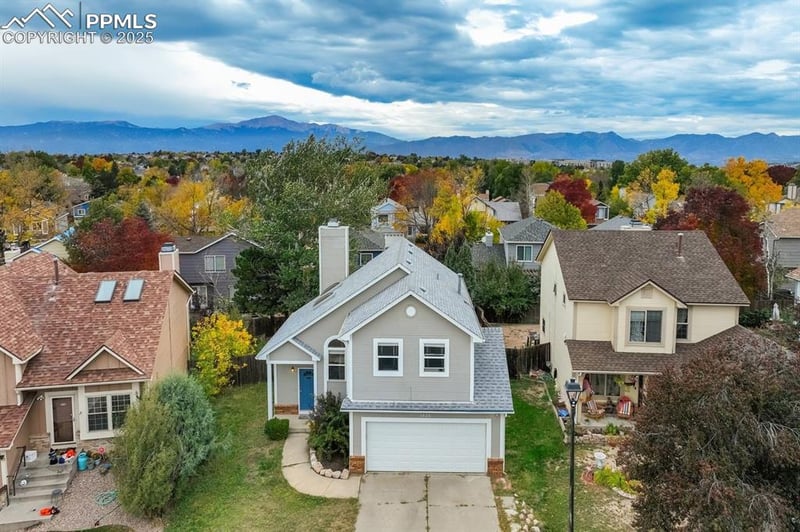 5828 Oakwood Blvd, Colorado Springs, CO 80923