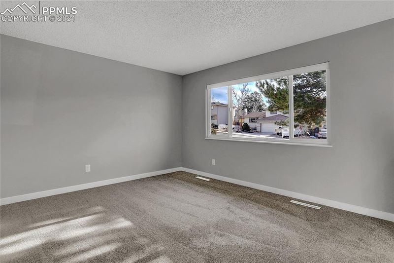 5830 Eldora Dr, Colorado Springs, CO 80917