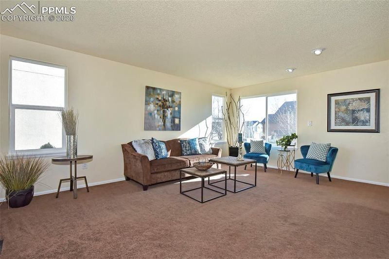 5847 Moon Ridge Dr, Colorado Springs, CO 80922