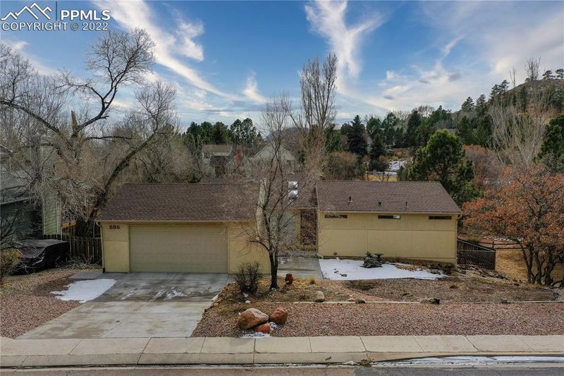 585 Allegheny Dr, Colorado Springs, CO 80919
