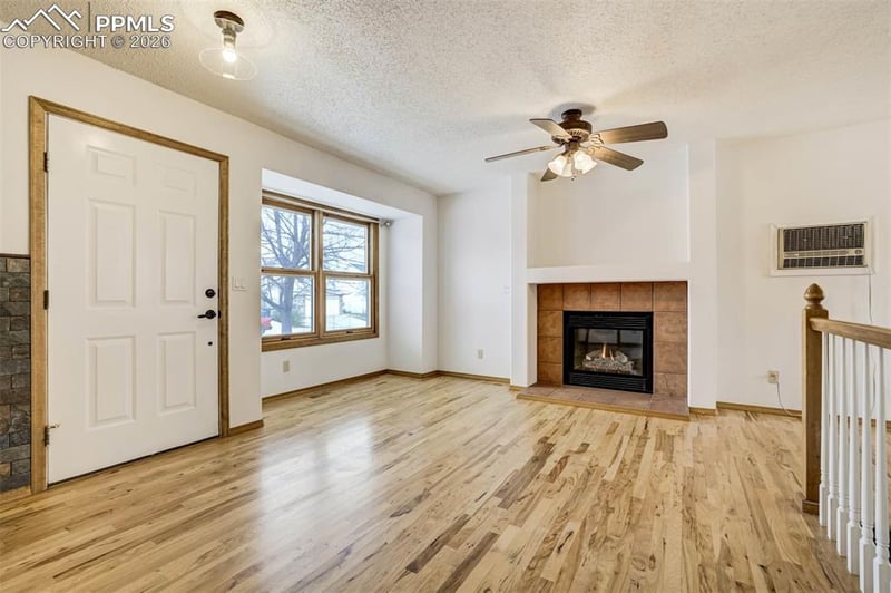 5855 Grapevine Dr, Colorado Springs, CO 80923