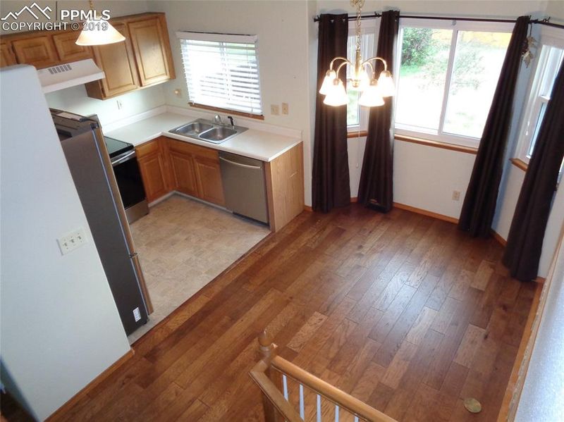 5860 Grapevine Dr, Colorado Springs, CO 80923