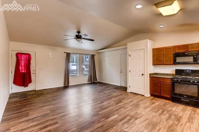 587 Sir Richard Dr, Divide, CO 80814