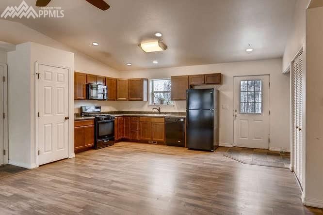 587 Sir Richard Dr, Divide, CO 80814