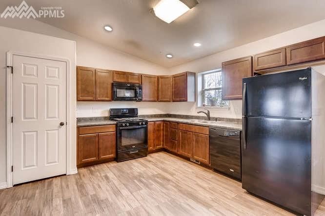 587 Sir Richard Dr, Divide, CO 80814