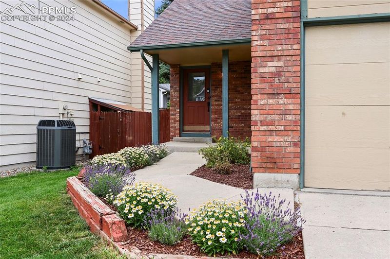 5870 Chokecherry Dr, Colorado Springs, CO 80919