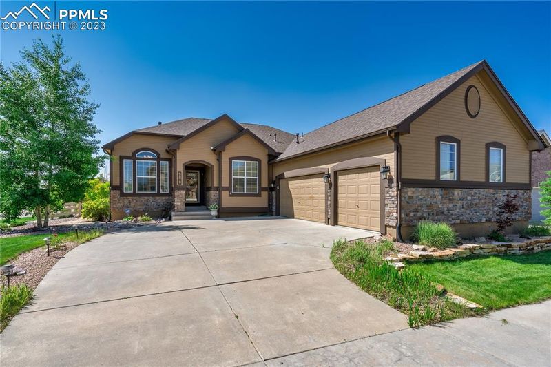 5879 Harney Dr, Colorado Springs, CO 80924