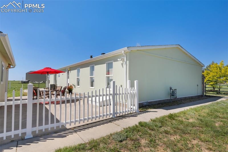 5879 Sue Ellen Dr, Peyton, CO 80831