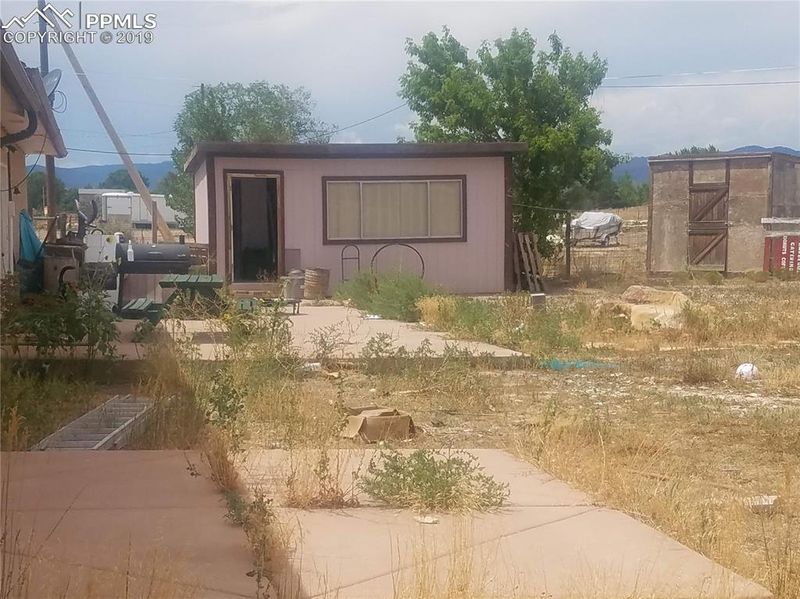 588 E St, Penrose, CO 81240