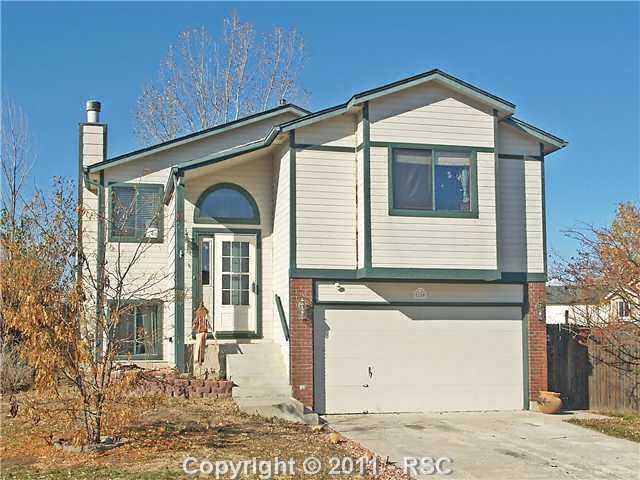 5880 Sanchez Dr, Colorado Springs, CO 80923