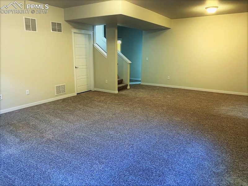 5882 Thurber Dr, Colorado Springs, CO 80924