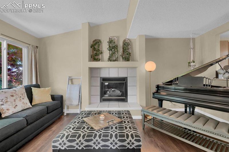 5885 Grapevine Dr, Colorado Springs, CO 80923