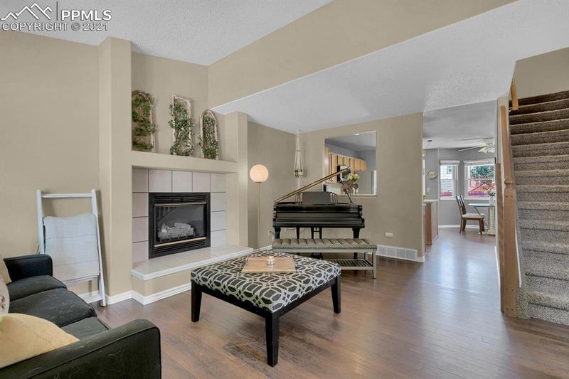 5885 Grapevine Dr, Colorado Springs, CO 80923