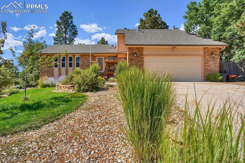 5904 Split Pine Ct, Colorado Springs, CO 80918