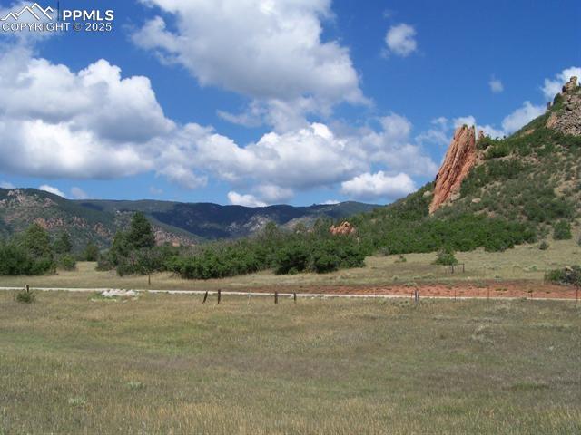 5905 Country Club Dr, Larkspur, CO 80118