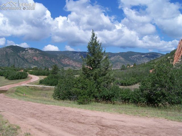 5905 Country Club Dr, Larkspur, CO 80118