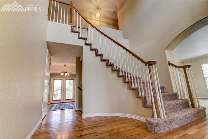 5910 Treeledge Dr, Colorado Springs, CO 80918