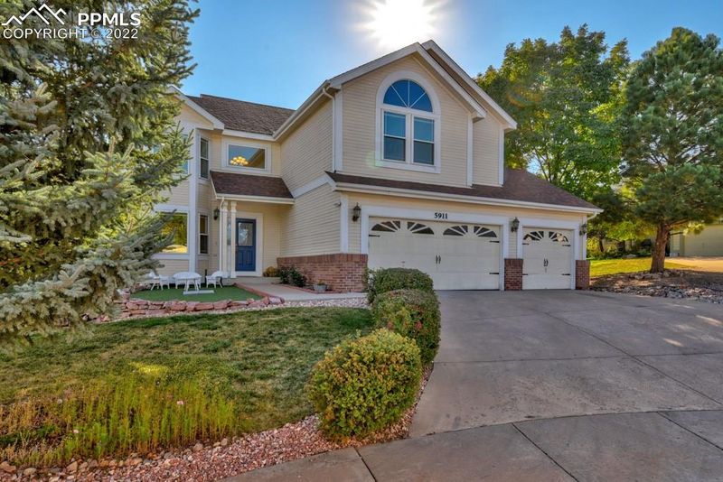 5911 Mapleton Dr, Colorado Springs, CO 80918