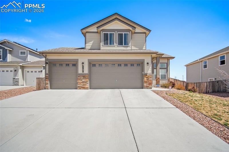 5915 Mumford Dr, Colorado Springs, CO 80925