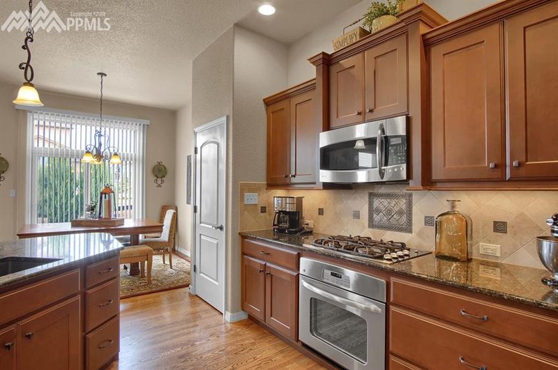 5918 Thurber Dr, Colorado Springs, CO 80924