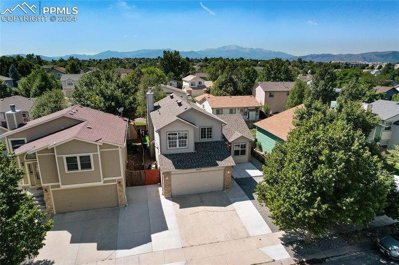 5920 Santana Dr, Colorado Springs, CO 80923