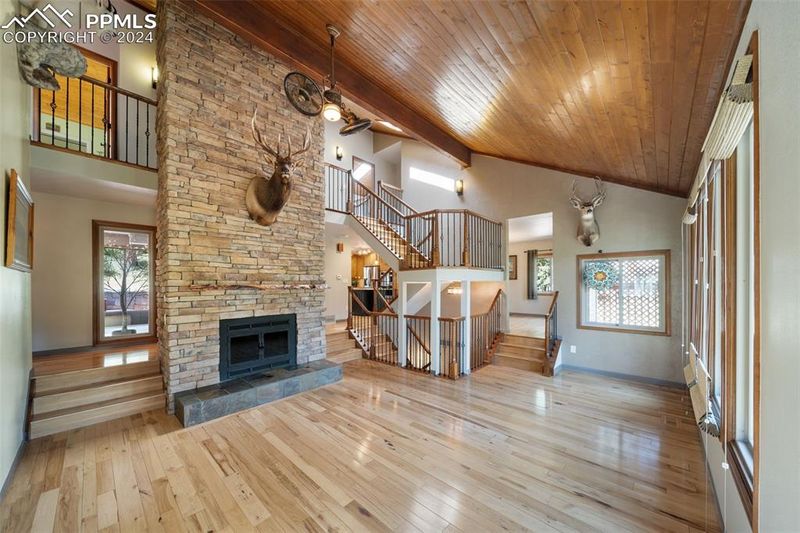 5922 S Pike Dr, Larkspur, CO 80118