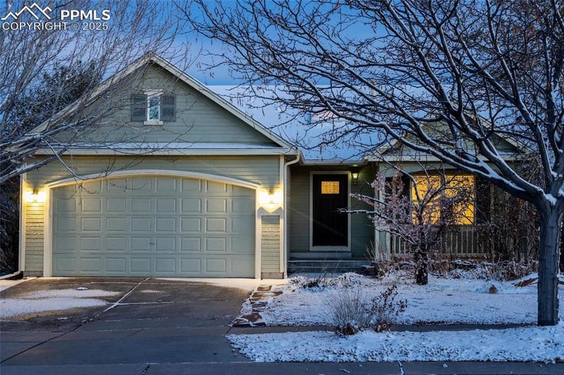5924 Sonesta Dr, Colorado Springs, CO 80923