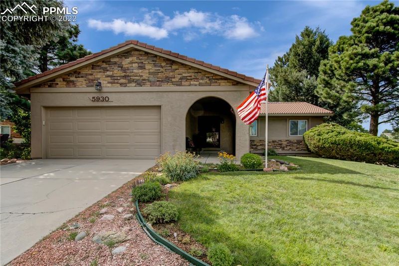5930 Topview Ct, Colorado Springs, CO 80918
