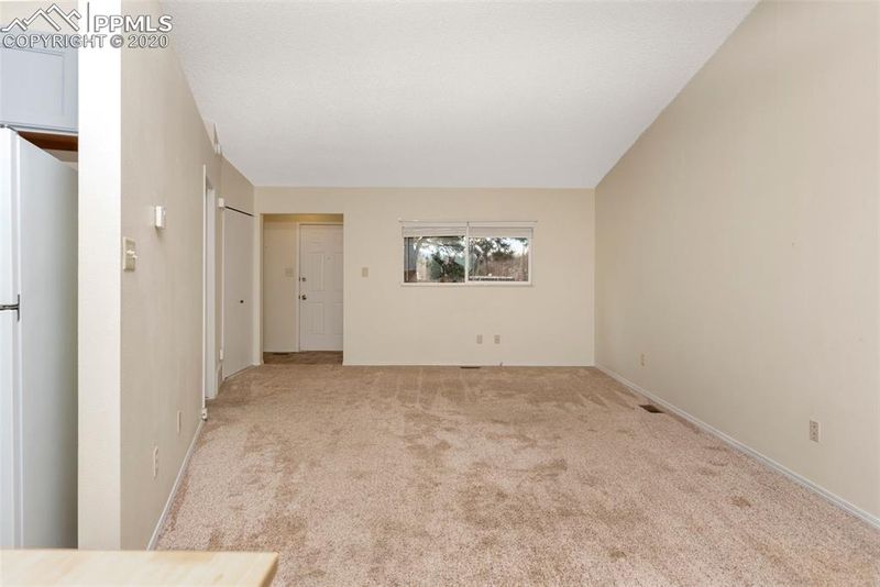 5950 Gunshot Pass Dr, Colorado Springs, CO 80917