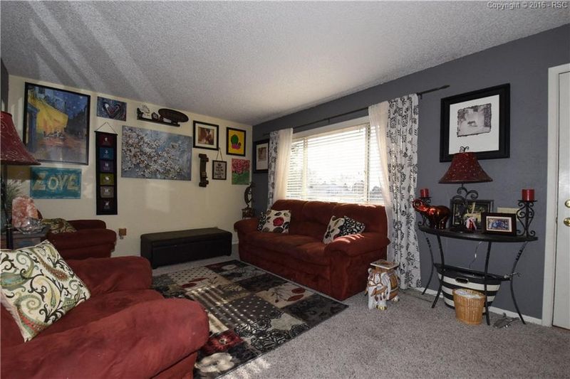 5960 Eldora Ln, Colorado Springs, CO 80918