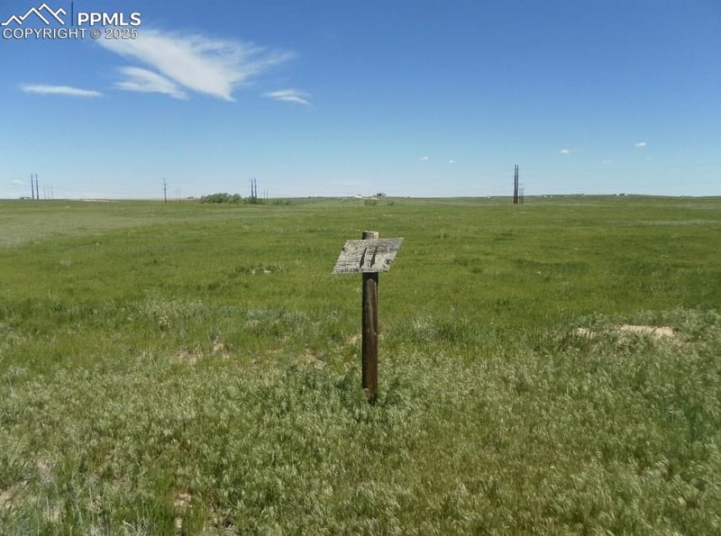 59765 E Crestline Pl, Strasburg, CO 80136