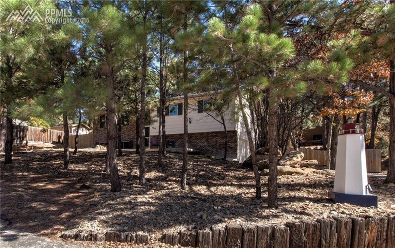 5985 Castlewood Ln, Colorado Springs, CO 80918