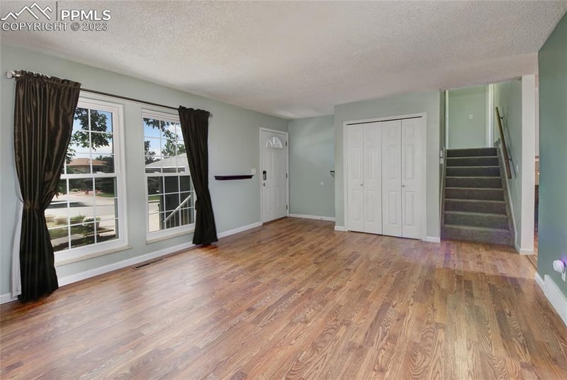 5992 Del Rey Dr, Colorado Springs, CO 80918