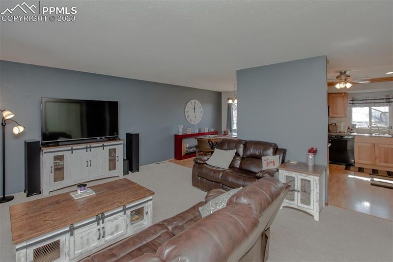 5995 Del Rey Dr, Colorado Springs, CO 80918
