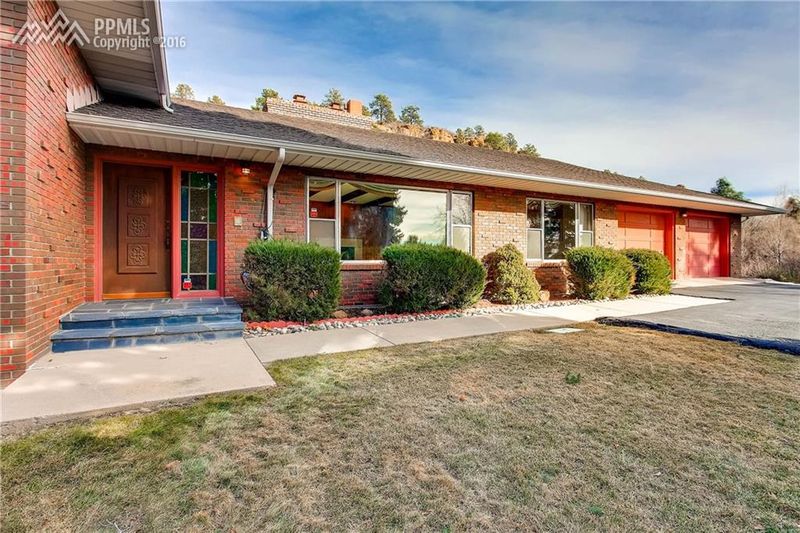 6 Austin Ln, Colorado Springs, CO 80909