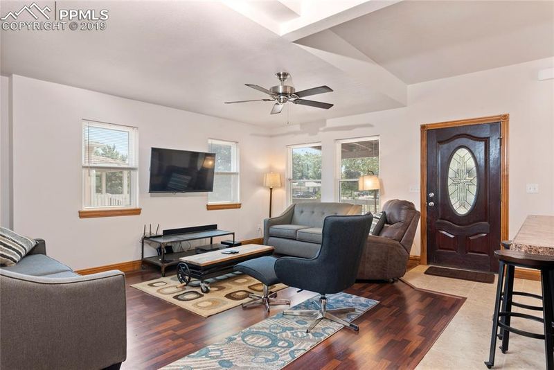 6 W Brookside St, Colorado Springs, CO 80905