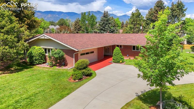 6 El Encanto Dr, Colorado Springs, CO 80906