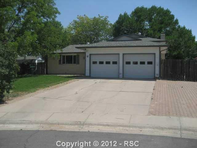 6 Emperor Ct, Pueblo, CO 81005