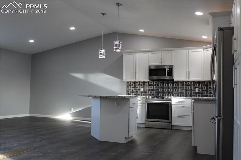 6 Ravens Ct, Pueblo, CO 81005