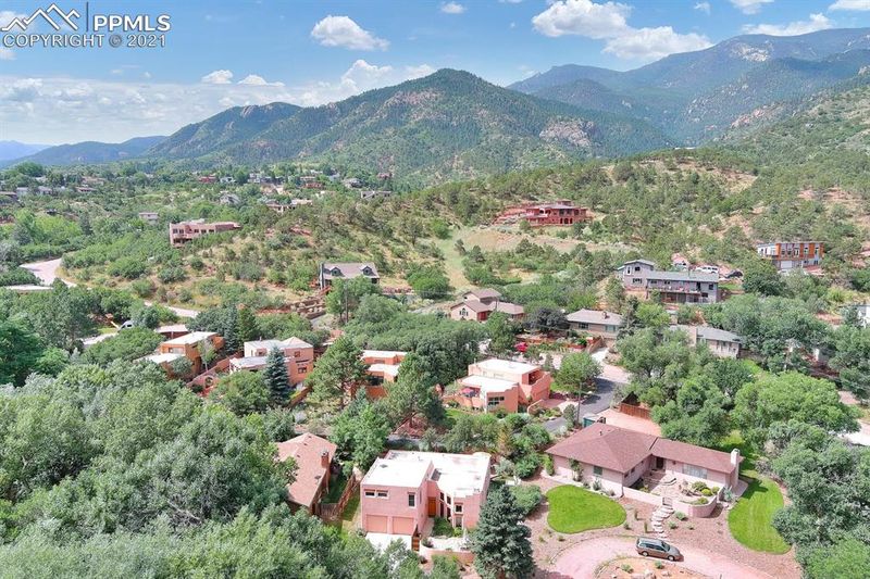 6 Sandra Ln, Manitou Springs, CO 80829