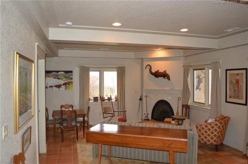 60 Aberdeen Bluff, Pueblo, CO 81004