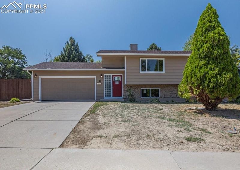 60 Calhoun Rd, Pueblo, CO 81001