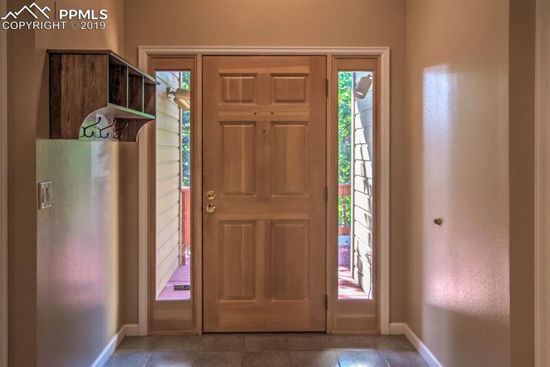 60 Stanwell St, Colorado Springs, CO 80906