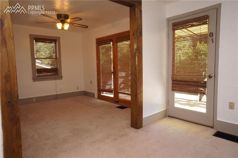 601 N Chestnut St, Colorado Springs, CO 80905