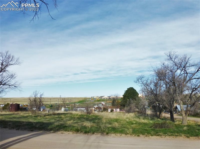 601 Sioux Ave, Simla, CO 80835