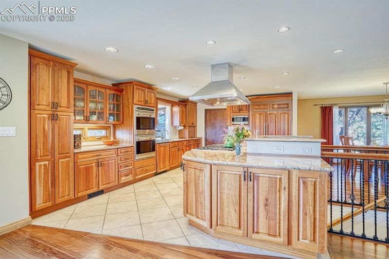 6012 Briarcliff Rd, Colorado Springs, CO 80918