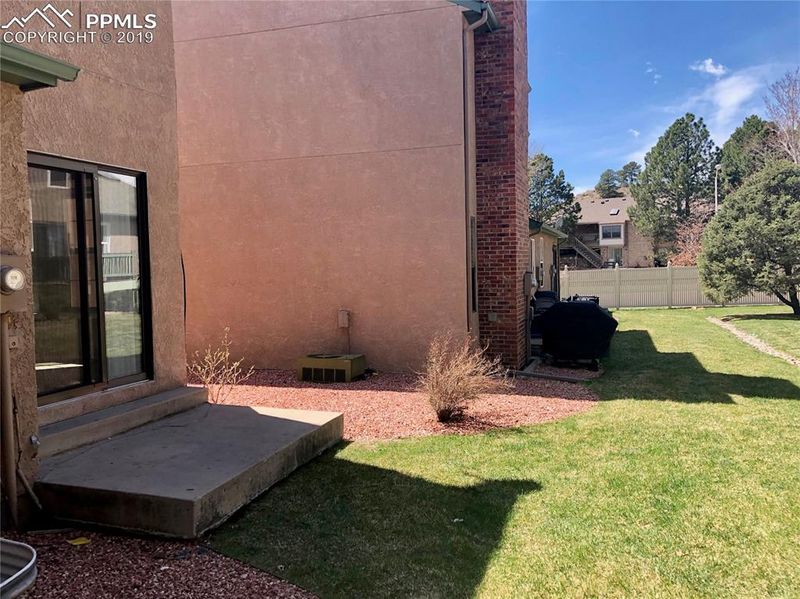6014 Colony Cir, Colorado Springs, CO 80919
