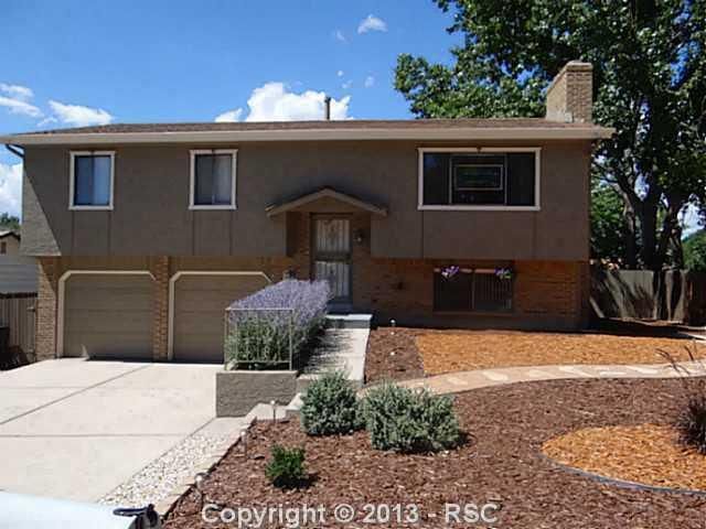 6020 Eagles Nest Dr, Colorado Springs, CO 80918