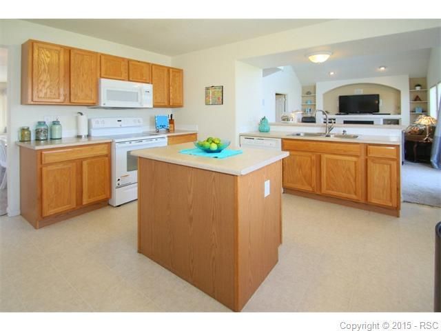 6026 Mapleton Dr, Colorado Springs, CO 80918