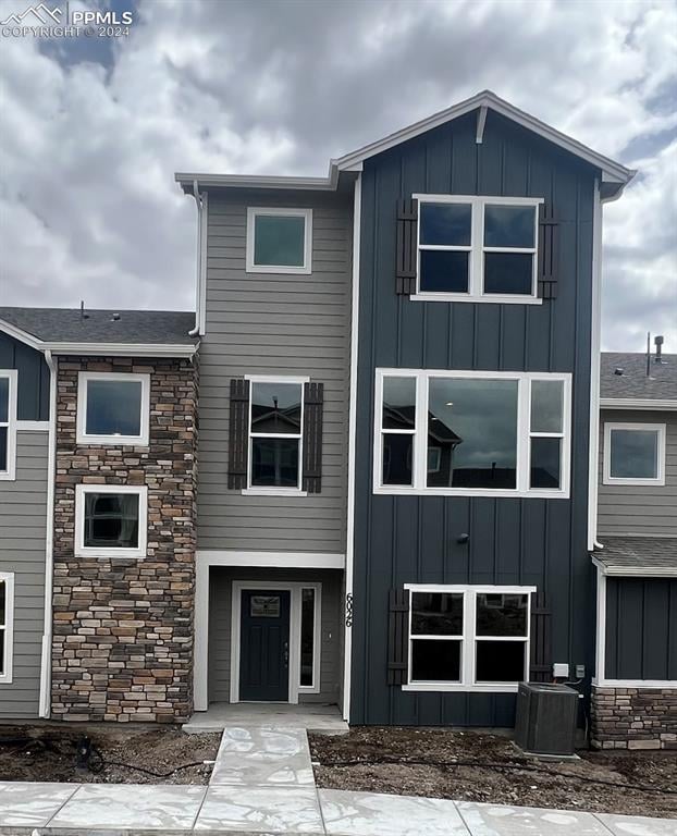 6026 Venado Grv, Colorado Springs, CO 80924